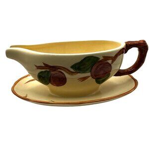 VTG 1940-1947 Franciscan Apple Gravy Boat with Attached Underplate